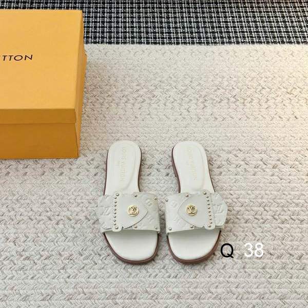 Picture of Louis Vuitton Slippers _SKULVsz35-40LY0501451